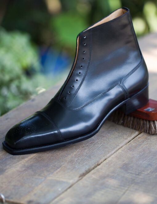 Vintage-boots-model-04